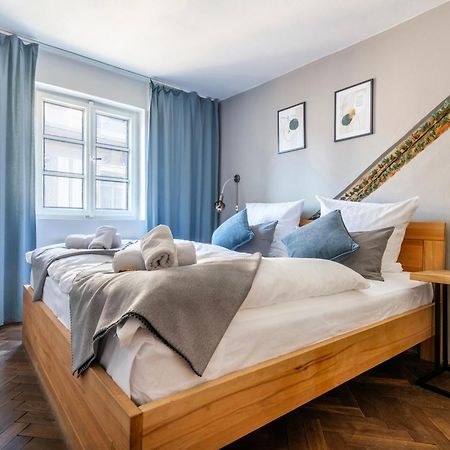 20 Seconds To Charles Bridge Apartment Prague Luaran gambar
