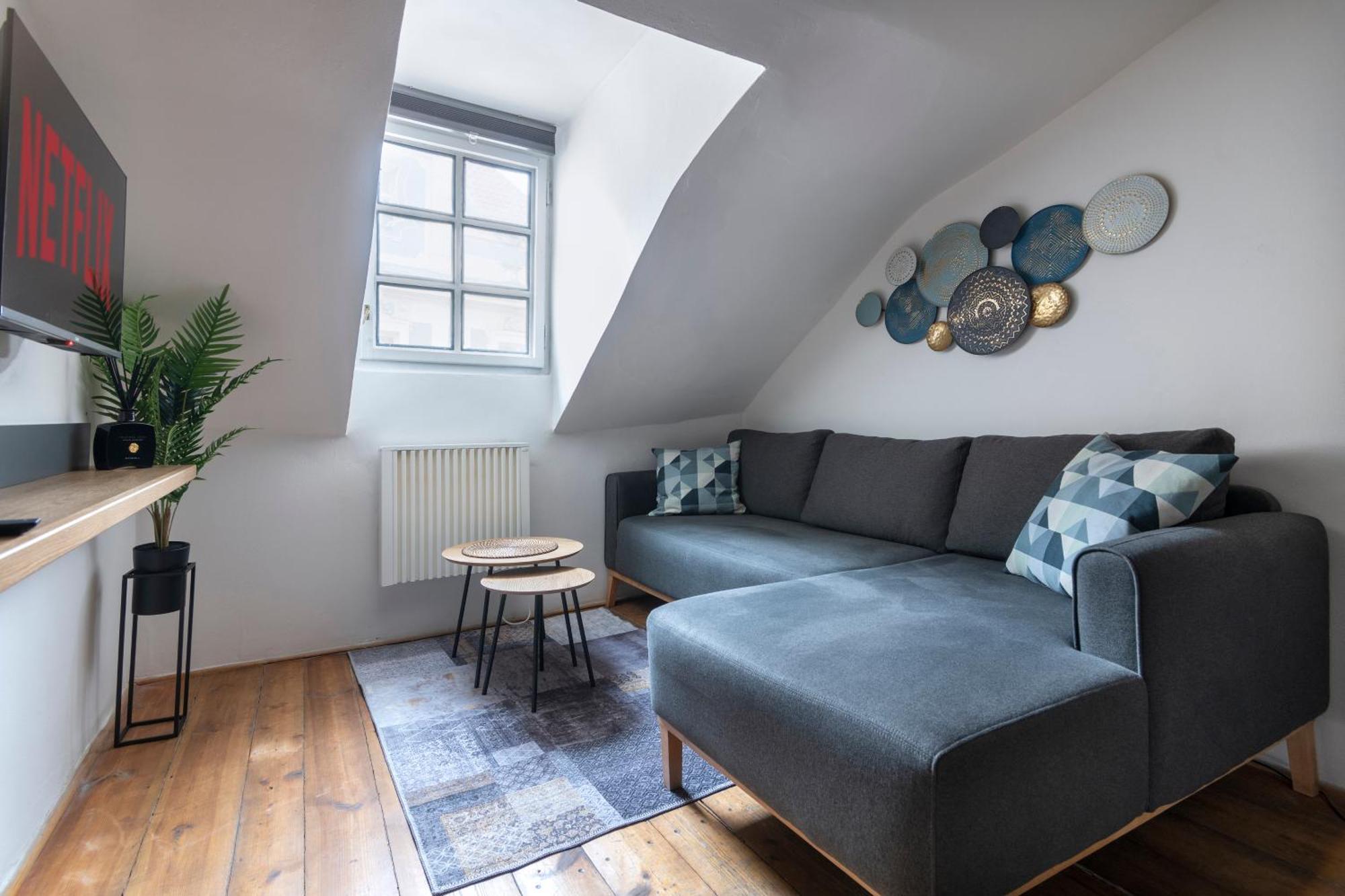 20 Seconds To Charles Bridge Apartment Prague Luaran gambar